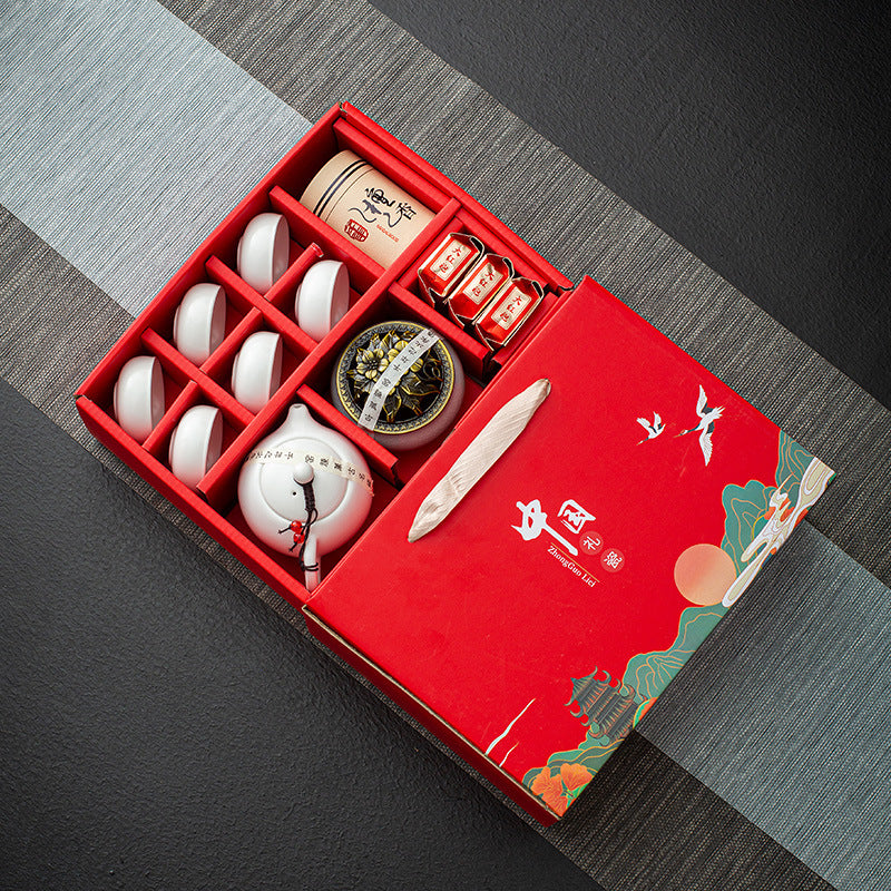 Teaware Pot & Set of Four Cups Gift Box
