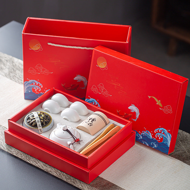 Teaware Pot & Set of Four Cups Gift Box