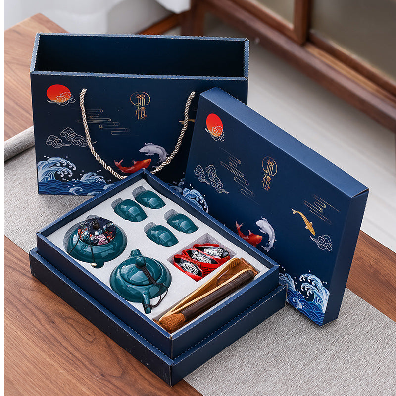 Teaware Pot & Set of Four Cups Gift Box