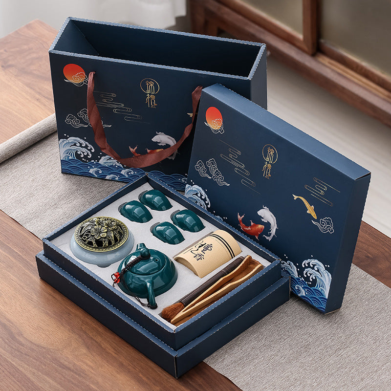 Teaware Pot & Set of Four Cups Gift Box
